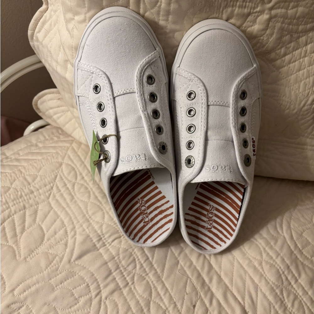 Taos Footwear White Women's Sneakers